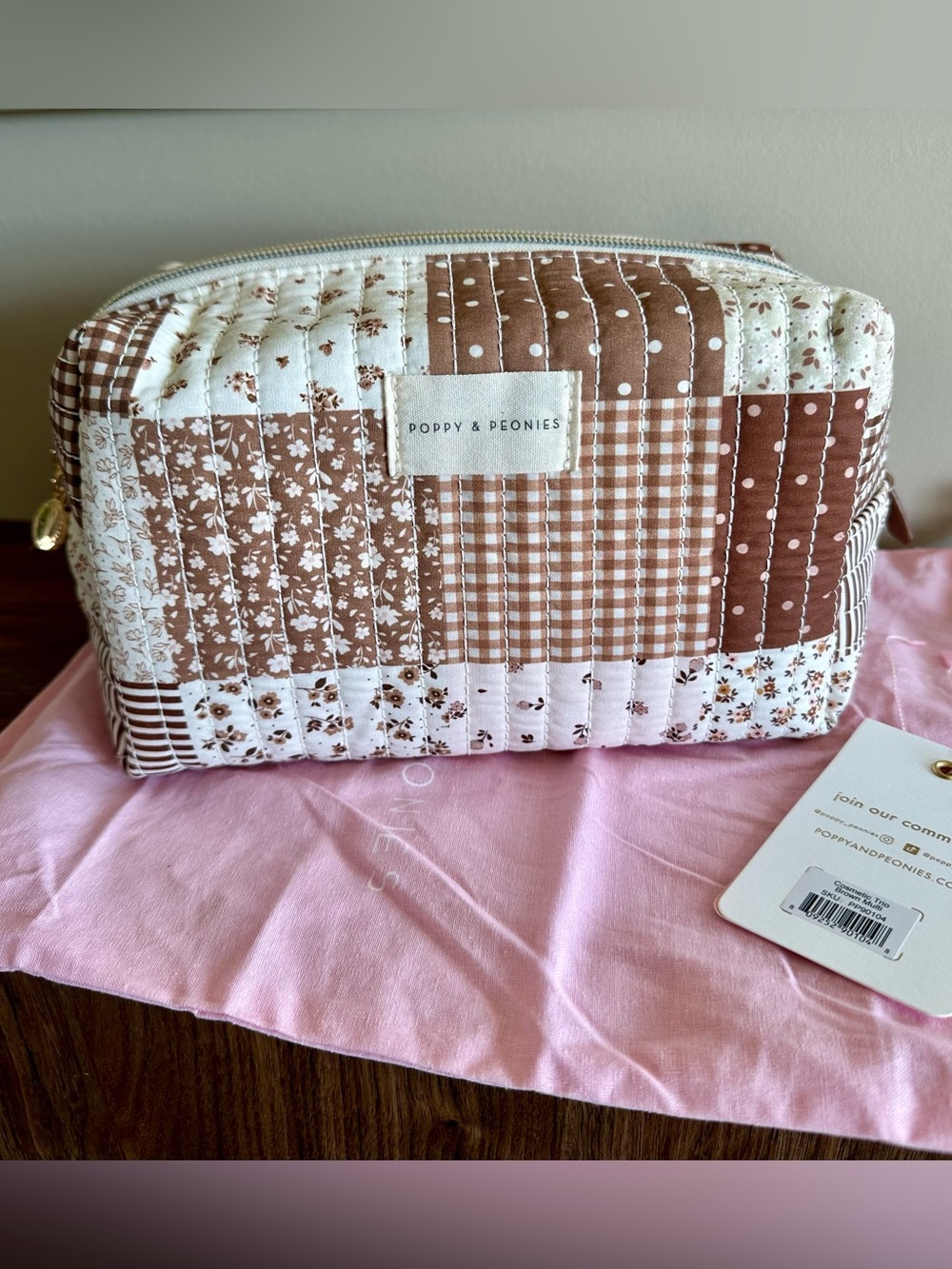 Poppy & Peonies Large Brown Patchwork Cosmetic Case